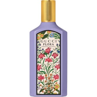 Gucci Flora Gorgeous Magnolia 100 ml magnolia parfym i lila glasflaska med guldfärgad kork och blommönster