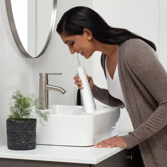 WF-21EU Cordless Enhance 995 Water Flosser