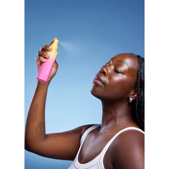 The Glow Setting Spray