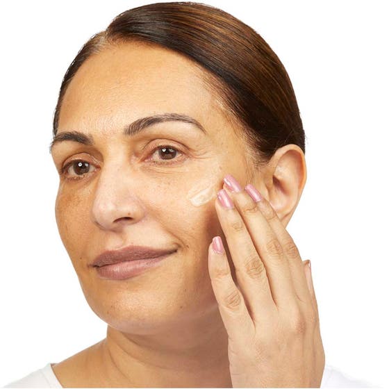 Restore & Renew Multi Action Face & Neck Serum